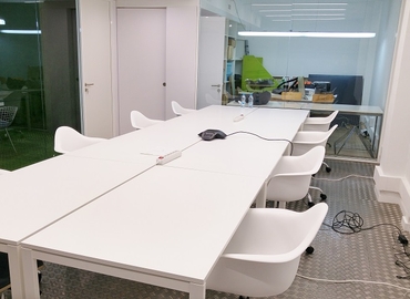 Book a 40 m² Convention center in Barcelona, Carrer Albigesos 25-27 (08024) - 2 | MatchOffice.com