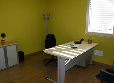 Elija sala de juntas en Ponferrada 30 m², Calle Hamburgo 12A del Parque Industrial del Bierzo - 5 | MatchOffice