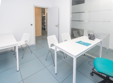 Alquile sala de juntas en Sevilla 40 m², Calle Luis Fuentes Bejarano - 2 | MatchOffice