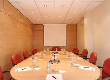 Alquile sala de juntas fiable en Málaga 35 m², Calle Palma del Río - 1 | MatchOffice