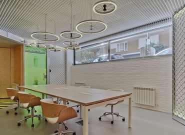 Alquile sala de juntas acogedora en Madrid Centro 14 m², Nuñez de Balboa 52 - 4 | MatchOffice.es