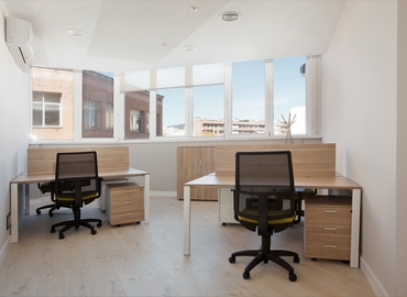 Parque empresarial disponible para alquilar en Mataró 40 m², Ronda President Irla - 0 | MatchOffice