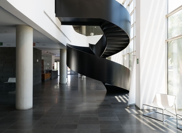 60 m² Business space place up for rent in Seville, Carretera de la Exclusa nº 11 (41011) - 4 | MatchOffice.com