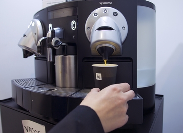 Business center en alquiler en Madrid Tetuán 30 m², Calle Edgar Neville 6 - 5 | MatchOffice.es