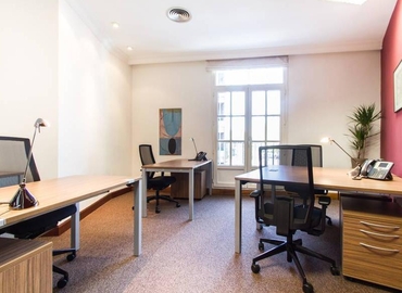Explore coworking en Madrid Centro 70 m², Avenida del Doctor Arce 14 - 0 | MatchOffice