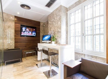 Explore oficinas de coworking en Madrid Centro 70 m², Avenida del Doctor Arce 14 - 16 | MatchOffice