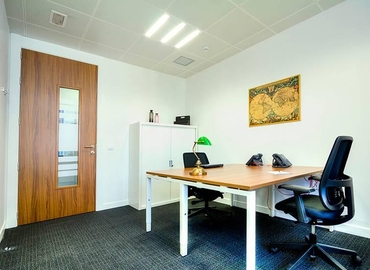 Explore oficinas de coworking en Madrid Centro 120 m², Calle de Alcalá 61 - 3 | MatchOffice