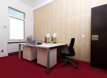 Observe oficinas compartidas en Madrid Centro 135 m², Calle de Alcalá 95 - 1 | MatchOffice.es