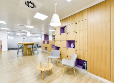 Explore oficinas de coworking en Madrid Centro 80 m², Calle de José Ortega y Gasset 22 - 3 | MatchOffice