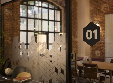 Observe oficinas de coworking en Madrid Centro 70 m², Calle de Manzanares 4 - 11 | MatchOffice