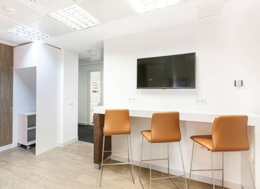 Alquile coworking en Madrid Centro 70 m², Calle Leganitos 47 - 8 | MatchOffice