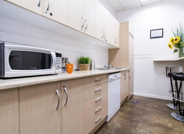 Explore oficinas de coworking en Madrid Centro 300 m², Calle López de Hoyos 35 - 1ª - 18 | MatchOffice.es