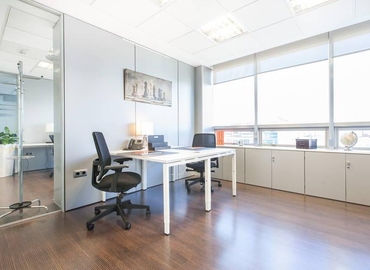 Explore oficinas temporales en Madrid Centro 70 m², Maria de Molina 39 - 0 | MatchOffice.es