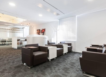 Explore oficinas temporales en Madrid Centro 120 m², Paseo de la Castellana 18 - 3 | MatchOffice