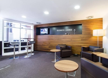 Explore oficinas compartidas en Madrid Centro 70 m², Paseo de Castellana 141 - 11 | MatchOffice