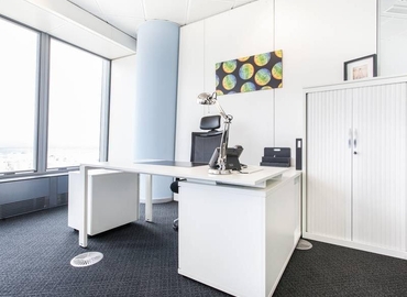 Explore oficinas de coworking en Madrid Centro 70 m², Paseo de la Castellana 259C - 2 | MatchOffice.es