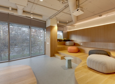 Alquile coworking en Madrid Centro 70 m², Paseo de la Castellana 200 - 2 | MatchOffice