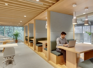 Alquile oficinas temporales en Madrid Centro 70 m², Paseo de la Castellana 200 - 7 | MatchOffice.es