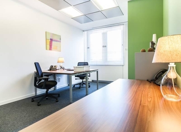 Explore coworking en Madrid Centro 120 m², Paseo de la Castellana 18 - 10 | MatchOffice