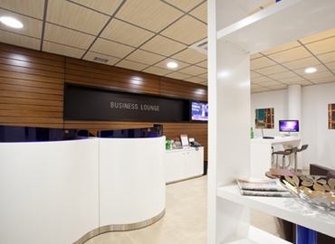 Explore oficinas temporales en Málaga 70 m², Plaza de la Solidaridad 12 - 8 | MatchOffice