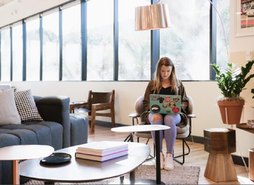 Explore oficinas de coworking en Madrid Centro 100 m², Calle Eloy Gonzalo 27 - 1 | MatchOffice