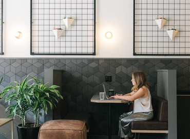 Alquile coworking en Madrid Centro 100 m², Paseo de la Castellana 77 - 0 | MatchOffice.es