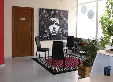 Explore coworking en Cervera 40 m², Avenida Catalunya - 0 | MatchOffice
