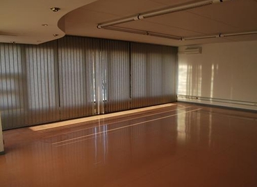 Observe oficinas de coworking en Martorell 130 m², Avenida Comte de Llobregat 4 - 0 | MatchOffice