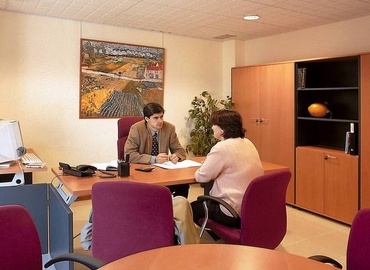 Alquile oficinas temporales en Figueres 75 m², Blanc 8 - 1 | MatchOffice