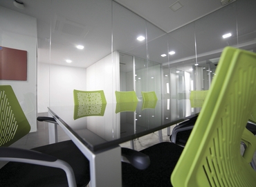 Alquile oficinas de coworking en Madrid Centro 120 m², c/ Agustín de Foxá - 1 | MatchOffice