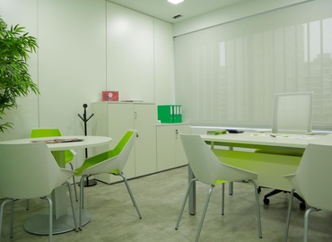 Explore oficinas temporales en Madrid Centro 120 m², c/ Agustín de Foxá - 3 | MatchOffice