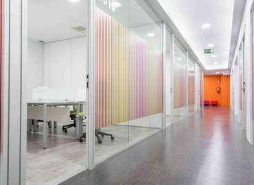 Alquile oficinas de coworking en Madrid Centro 120 m², c/ Agustín de Foxá - 16 | MatchOffice.es