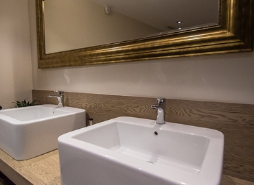 Centros de negocio en alquiler en Eixample 15 m², Carrer d'Aribau 161 - 19 | MatchOffice.es