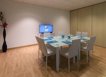 Explore oficinas temporales en Sevilla 30 m², Calle Brújula 4 - 2 | MatchOffice.es