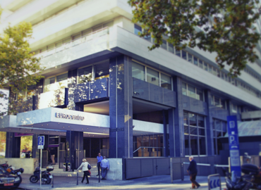 Explore oficinas de coworking en Madrid Centro 78 m², Calle Capitán Haya 1 - 3 | MatchOffice.es