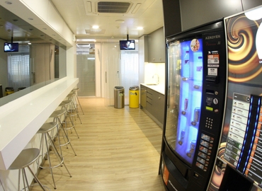 Alquile oficinas temporales en Madrid Centro 78 m², Calle Capitán Haya 1 - 13 | MatchOffice.es