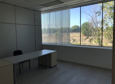 Explore oficinas compartidas en Tres Cantos 35 m², Ronda de Poniente - 8 | MatchOffice.es