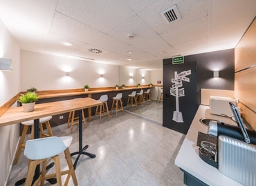 30 m² Coworking space  in Zaragoza, Paseo de la Independencia 8 Dupdo (50004) - 0 | MatchOffice