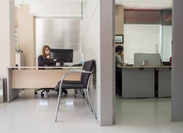 Observe oficinas compartidas en Viladecans 45 m², Calle Eslida - 2 | MatchOffice.es