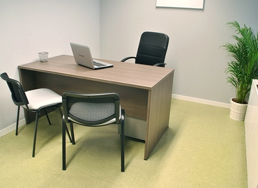 Explore oficinas temporales en Madrid Centro 25 m², Plaza de Emilio Jimenez Milas Nº2 1ºC - 10 | MatchOffice.es