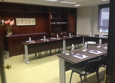 Alquile oficinas temporales en Madrid Centro 25 m², Plaza de Emilio Jimenez Milas Nº2 1ºC - 18 | MatchOffice