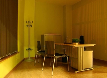 Explore oficinas de coworking en Ponferrada 30 m², Calle Hamburgo 12A del Parque Industrial del Bierzo - 3 | MatchOffice