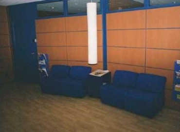 Explore oficinas temporales en Madrid Centro 55 m², Calle Isabel Colbrand 6 - 3 | MatchOffice