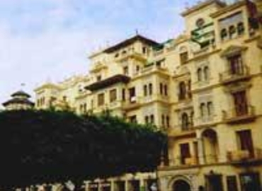 Alquile oficinas de coworking en Málaga 58 m², Paseo de Reding 43 - 3 | MatchOffice.es