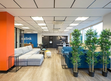Observe oficinas de coworking en Vizcaya 180 m², Paseo de Landabarri 1 - 10 | MatchOffice.es