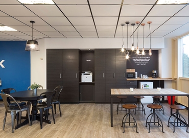 Explore oficinas de coworking en Vizcaya 180 m², Paseo de Landabarri 1 - 13 | MatchOffice.es