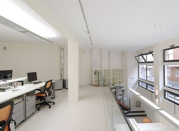 Explore oficinas compartidas en Alcobendas 150 m², Calle Pascual Hermanos 3 - 0 | MatchOffice.es