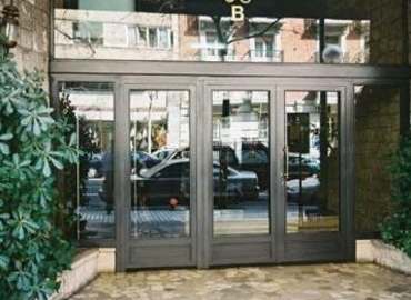 Explore oficinas de coworking en Madrid Centro 45 m², Calle Velázquez 86 - 1 | MatchOffice