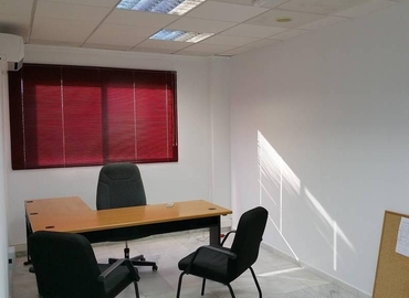 Alquile oficinas de coworking en Almería 60 m², CAMINO DE LA GOLETA 2 - 4 | MatchOffice