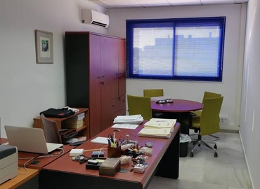 Explore oficinas compartidas en Almería 60 m², CAMINO DE LA GOLETA 2 - 0 | MatchOffice.es